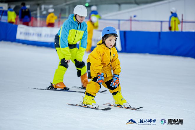 避暑新玩法!杭州雪极米乐m6官网登录入口星冰冰凉滑雪季来袭(图4)