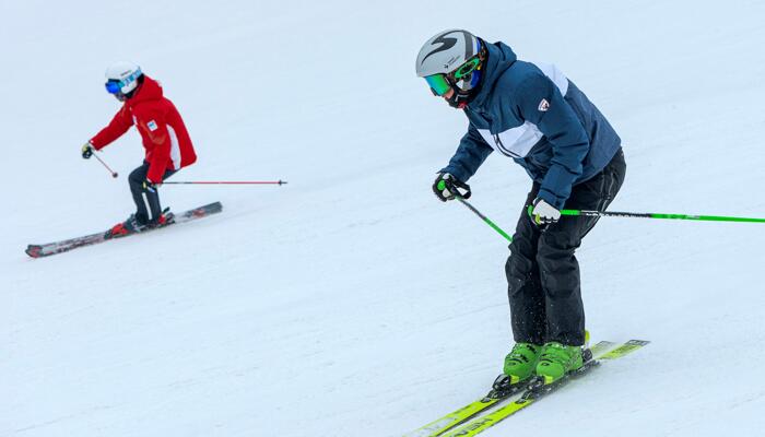 米乐m6官网高山滑雪项目中选手滑行过程中为什么碰旗子 高山滑雪项目选手滑行中碰旗子的原因(图2)